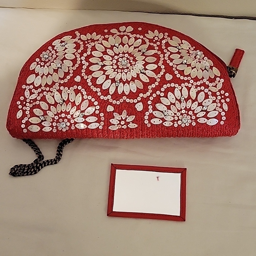 Eric Javits Red Straw Beaded Shoulder Bag - Picture 8 of 11
